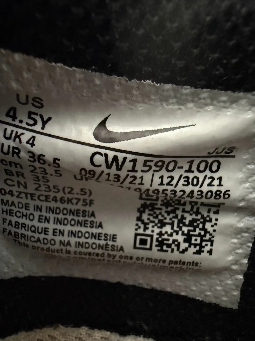 Nike Dunk Low “Panda” - Picture 6 of 6